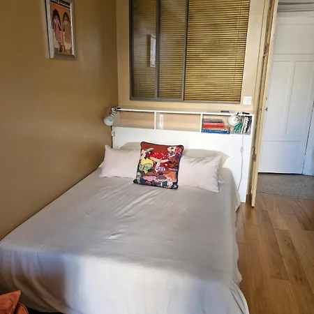 Bohemian & Cozy Near Montmartre!