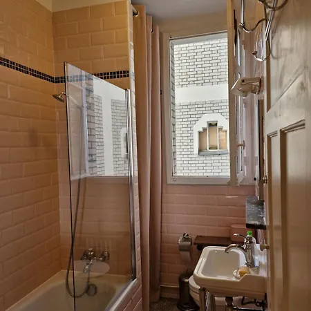 Bohemian & Cozy Near Montmartre! * 巴黎